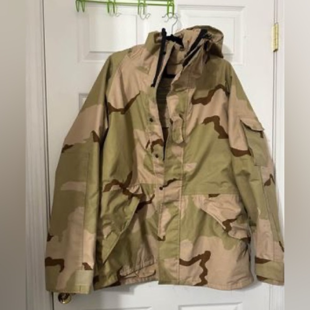 DESERT CAMOUFLAGE, PARKA, COLD WEATHER